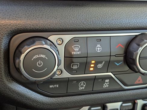 New 2026 Jeep Gladiator Sport image 21