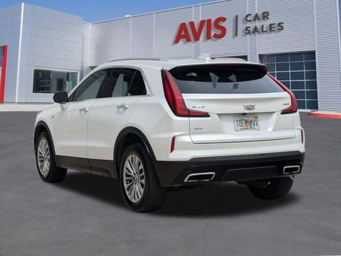 Used 2024 Cadillac XT4 Premium Luxury AWD/4WD image 9