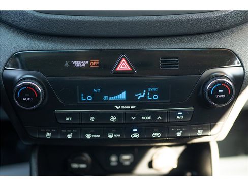 Used 2016 Hyundai Tucson Limited w/ Option Group 03 FWD image 13