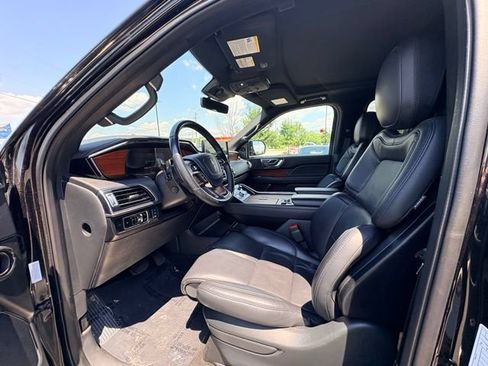 Used 2024 Lincoln Navigator Reserve AWD/4WD image 14