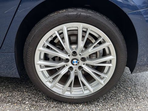 Used 2023 BMW 330i xDrive Sedan AWD/4WD image 11