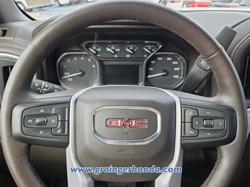 Used 2021 GMC Sierra 1500 SLT w/ X31 Off-Road Package image 17