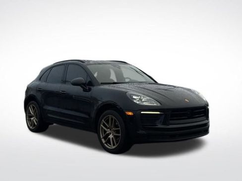 Used 2024 Porsche Macan Base image 5