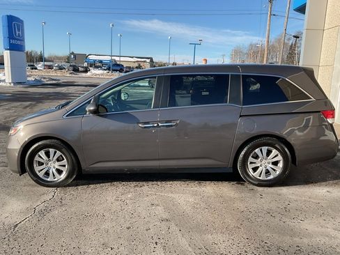 Used 2016 Honda Odyssey SE image 8