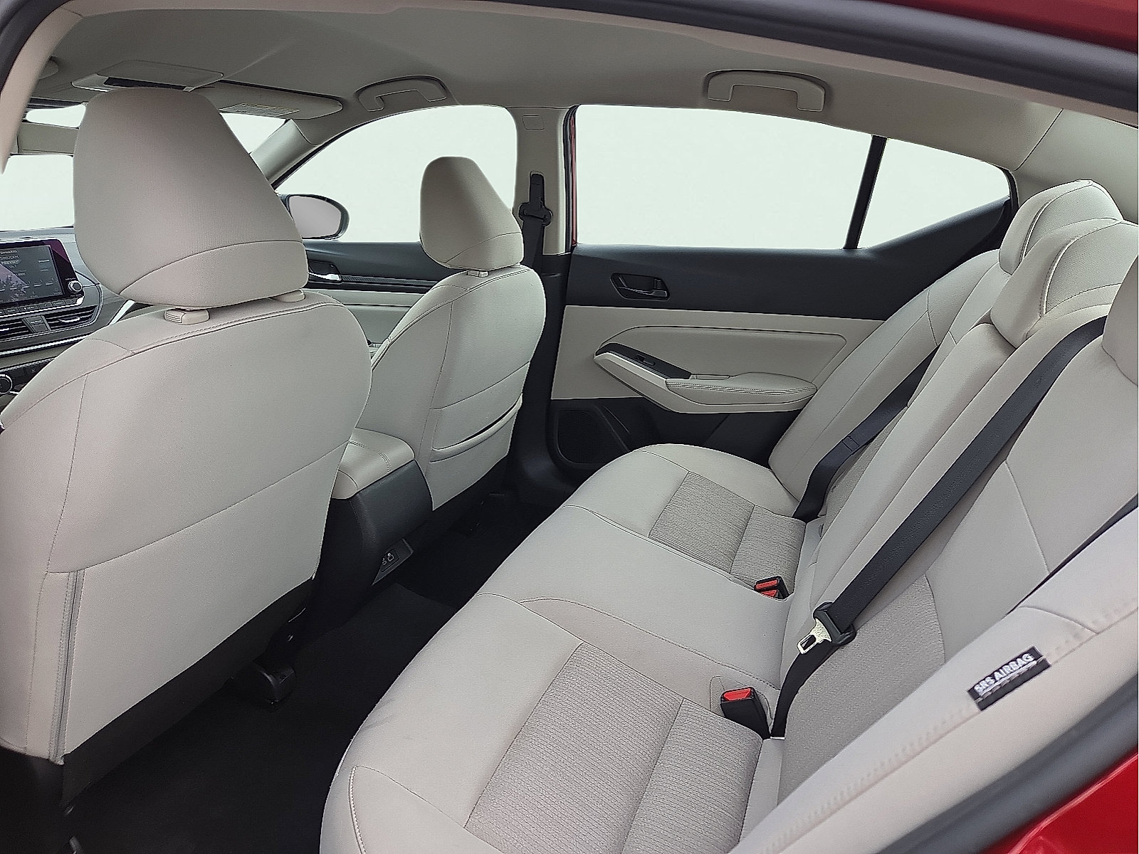 Used 2025 Nissan Altima 2.5 SV FWD image 9