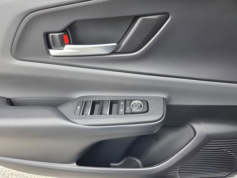 Used 2025 Toyota Prius XLE image 28