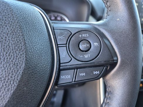 Used 2020 Toyota RAV4 XLE Premium AWD/4WD image 26