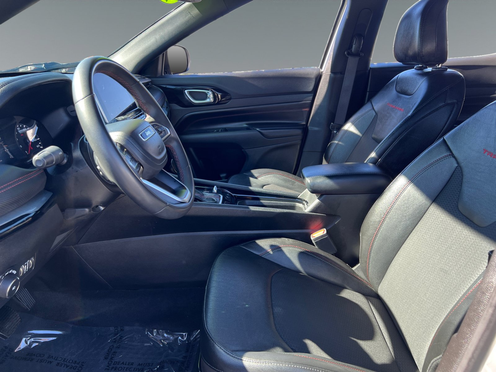 Used 2024 Jeep Compass Trailhawk AWD/4WD image 9