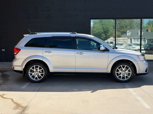 Used 2014 Dodge Journey Limited w/ Flexible Seating Group FWD image 9