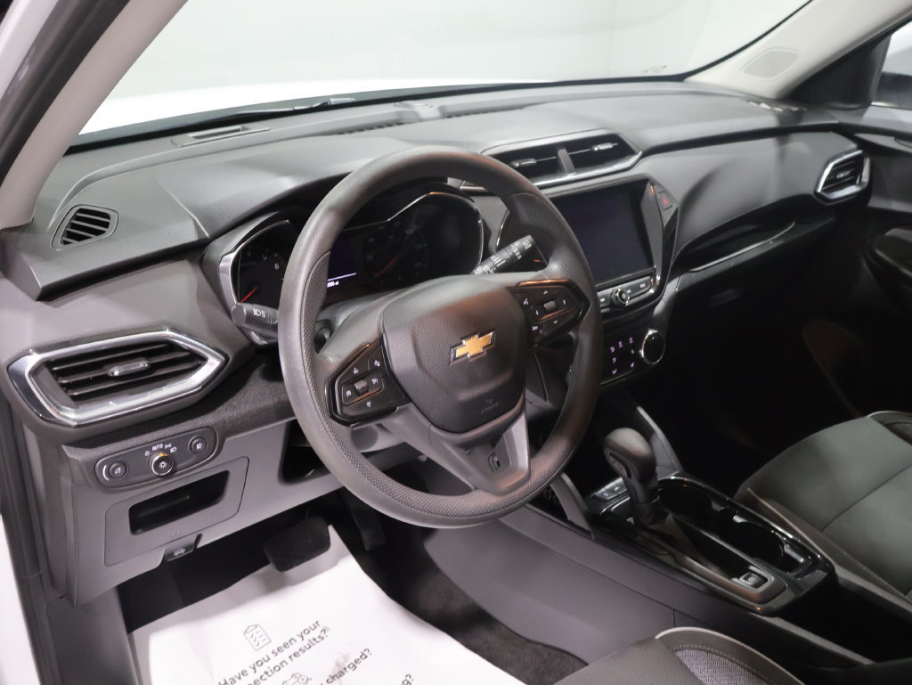 Used 2021 Chevrolet TrailBlazer LT w/ Convenience Package AWD/4WD image 16