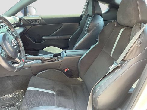Used 2025 Toyota GR86 Premium w/ Performance Package RWD image 20