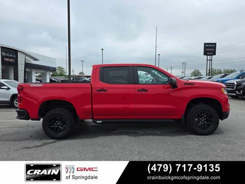 Used 2024 Chevrolet Silverado 1500 LT Trail Boss w/ Convenience Package II AWD/4WD image 9