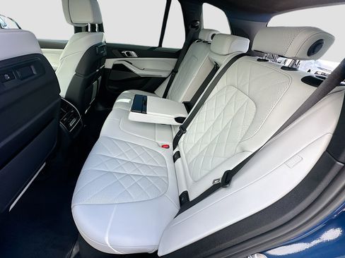 Used 2023 BMW X5 xDrive40i image 26