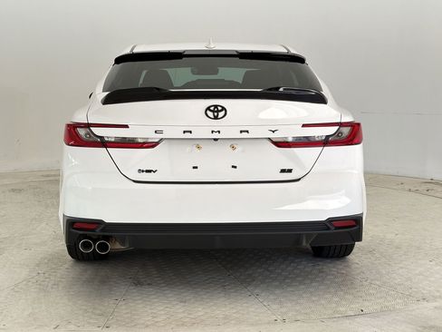 Used 2025 Toyota Camry SE FWD image 10