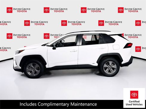 Certified 2022 Toyota RAV4 LE image 8