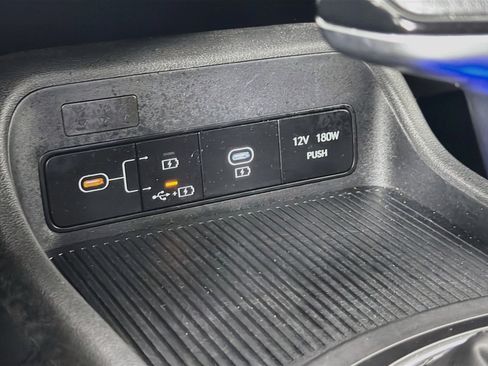 Used 2025 Hyundai Kona SEL FWD image 26