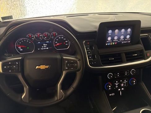 Used 2023 Chevrolet Suburban LS w/ Driver Alert Package image 5