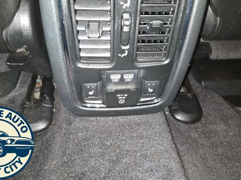 Used 2017 Jeep Grand Cherokee Overland AWD/4WD image 34