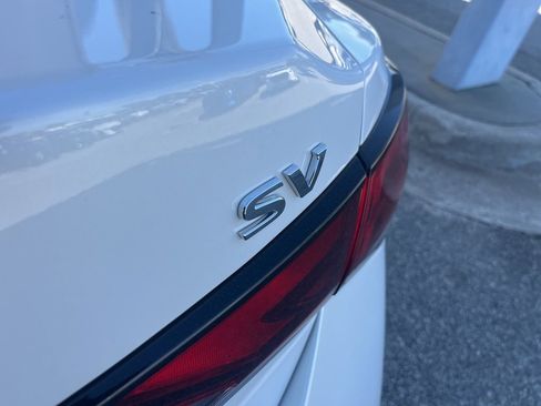 Used 2024 Nissan Sentra SV w/ SV Premium Package image 28