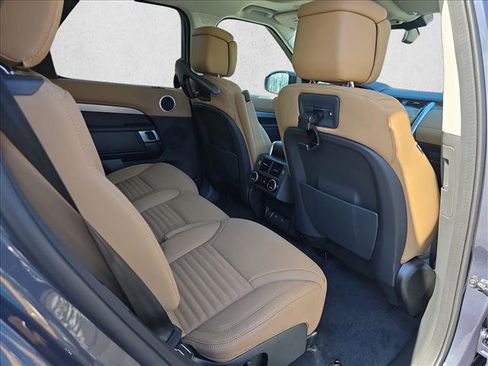 New 2026 Land Rover Discovery Limited Edition image 11