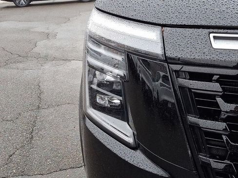 Used 2025 Nissan Armada PRO-4X AWD/4WD image 12