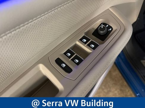 Certified 2025 Volkswagen Atlas SEL AWD/4WD image 18