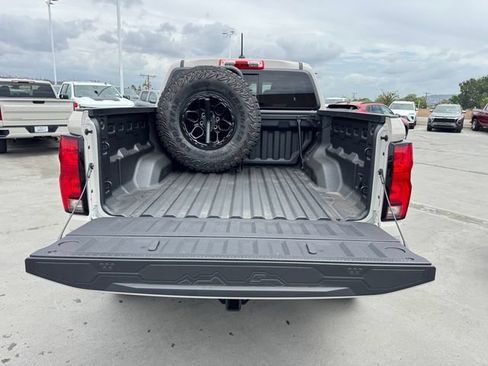 New 2026 Chevrolet Colorado ZR2 w/ ZR2 Bison Edition AWD/4WD image 11