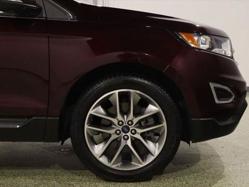 Used 2017 Ford Edge Titanium w/ Technology Package FWD image 12