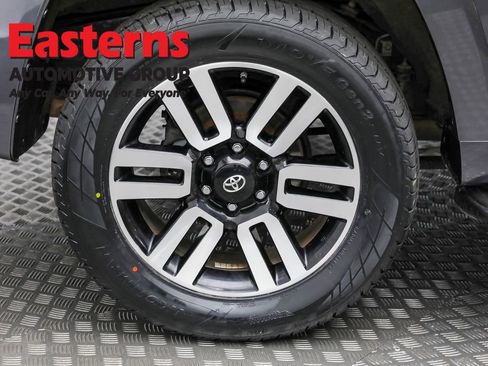 Used 2015 Toyota 4Runner Limited image 30