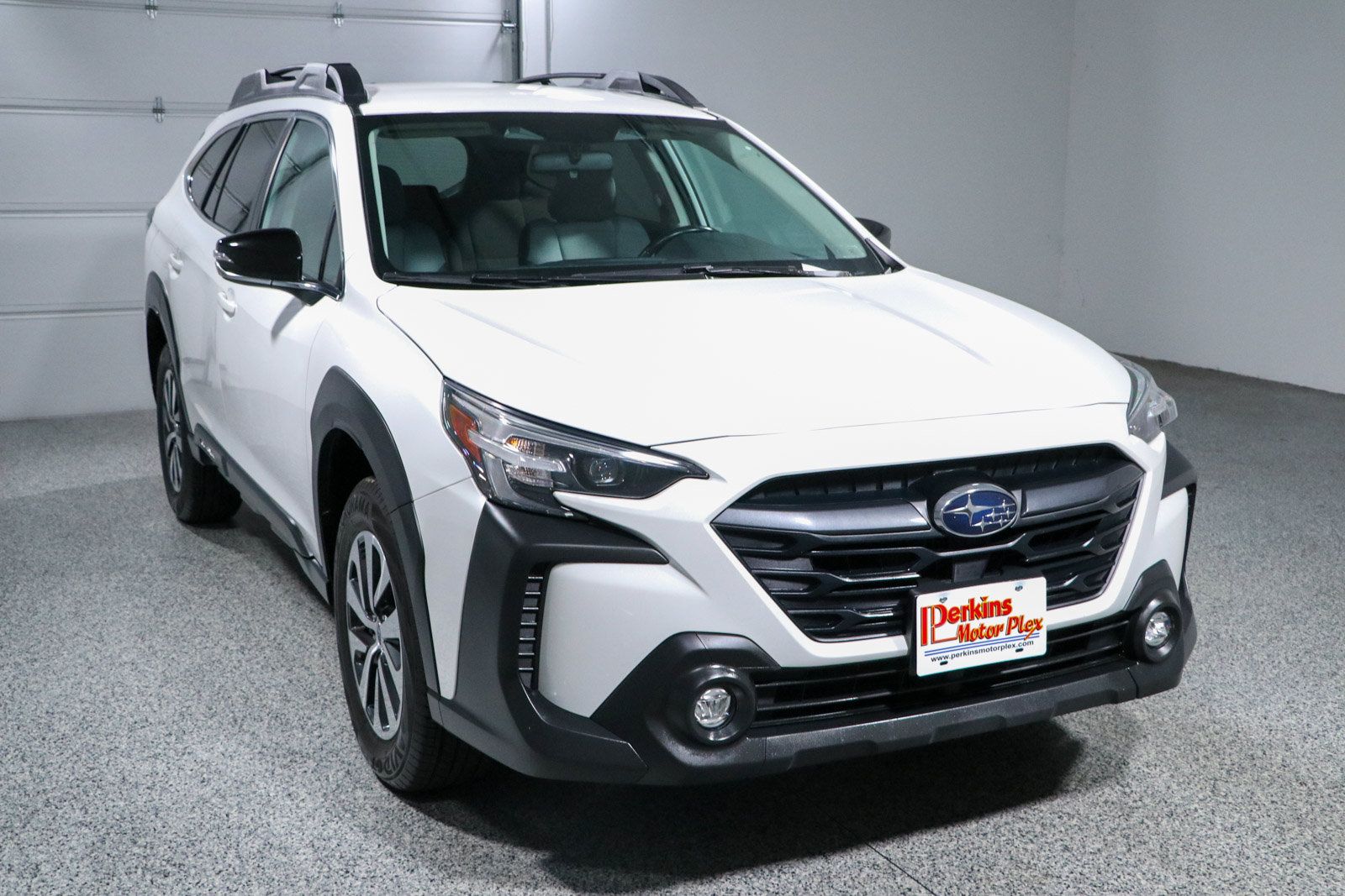 Used 2024 Subaru Outback Premium AWD/4WD image 5
