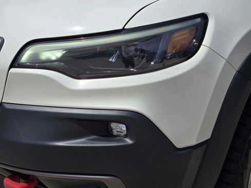 Used 2019 Jeep Cherokee Trailhawk w/ Comfort/Convenience Group AWD/4WD image 15