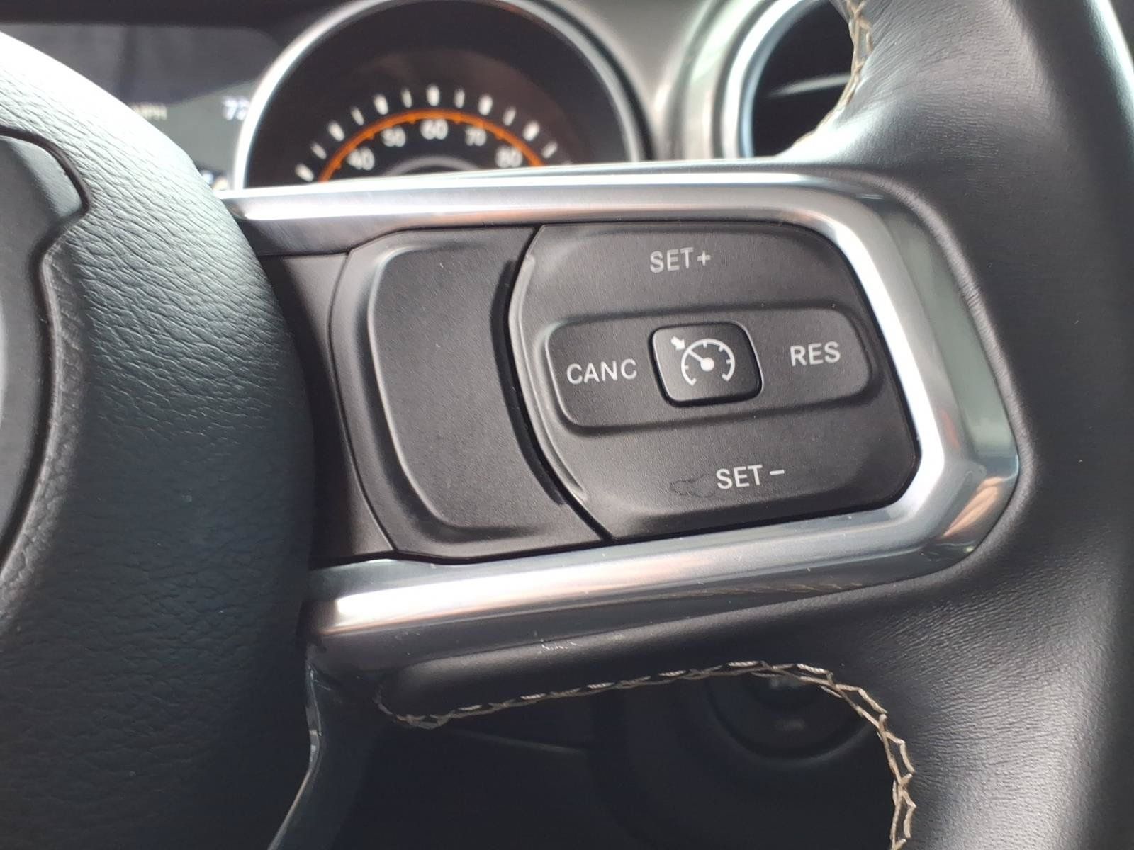 Used 2019 Jeep Wrangler Unlimited Sahara w/ Uconnect 4C Nav & Sound Group AWD/4WD image 21