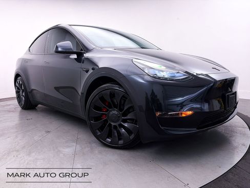 Used 2024 Tesla Model Y Performance AWD/4WD image 10