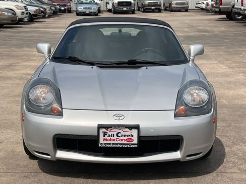 Used 2002 Toyota MR2 RWD image 14