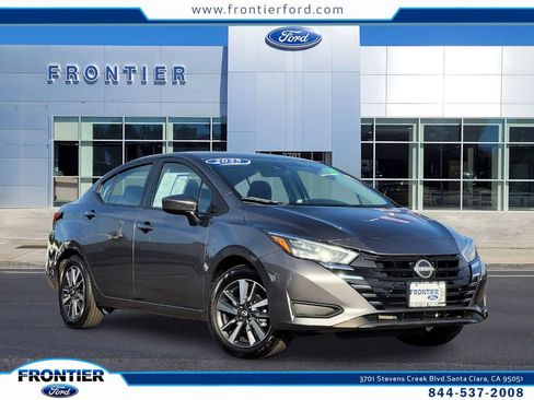 Used 2025 Nissan Versa SV image 1