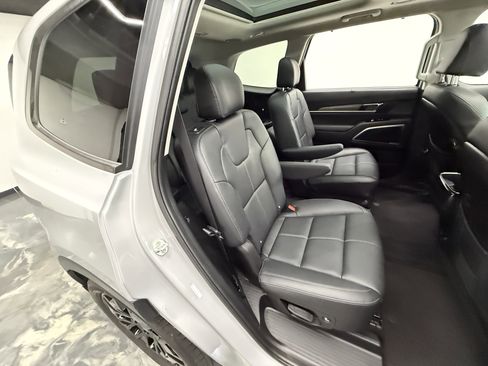 Used 2022 Kia Telluride SX image 30