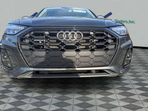 Used 2023 Audi Q5 e Prestige image 26