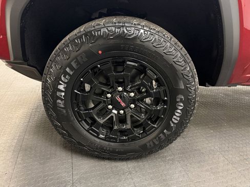 New 2026 GMC Canyon Elevation w/ Convenience Package image 10