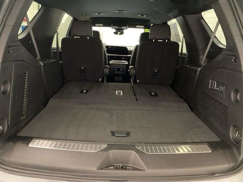 Used 2025 Chevrolet Tahoe High Country AWD/4WD image 28