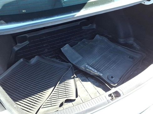 Used 2020 Toyota Corolla SE image 21