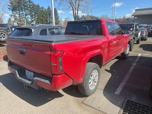 Used 2025 Toyota Tacoma SR5 image 5