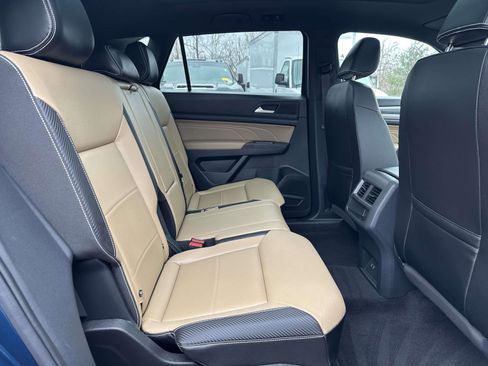 Used 2023 Volkswagen Atlas Cross Sport SEL image 25
