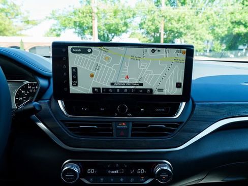 New 2025 Nissan Altima 2.5 SL image 12