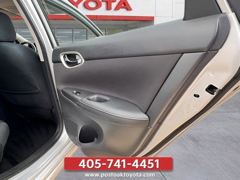 Used 2019 Nissan Sentra SV FWD image 12