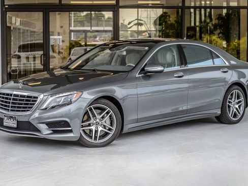 Used 2017 Mercedes-Benz S 550 4MATIC Sedan image 2