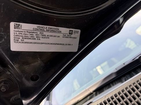 Used 2024 GMC Sierra 2500 Denali Ultimate AWD/4WD image 4