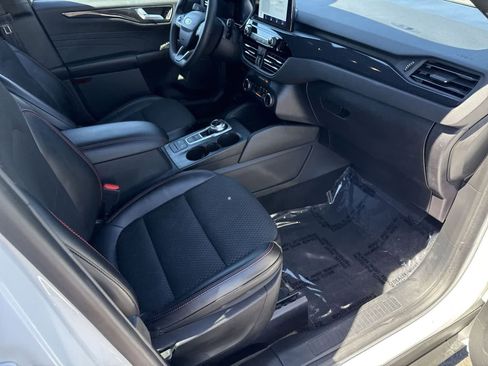 Used 2023 Ford Escape ST-Line image 11