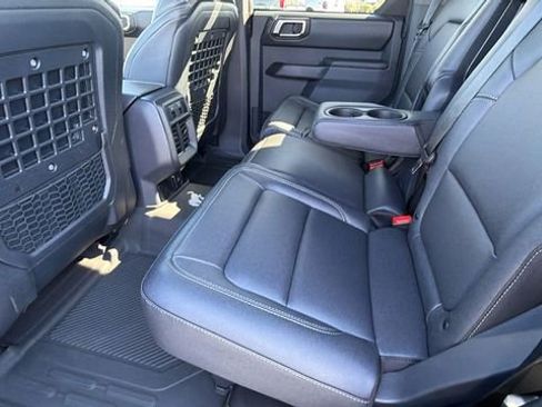 New 2025 Ford Bronco Badlands image 16