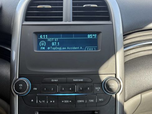 Used 2015 Chevrolet Malibu LS image 19