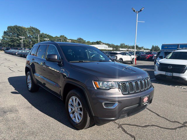 Used 2021 Jeep Grand Cherokee Laredo AWD/4WD image 3